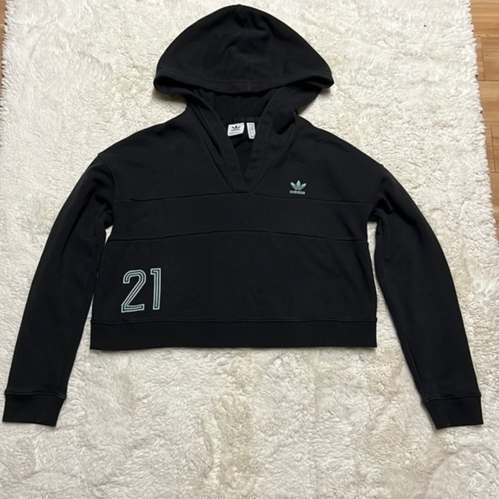 Adidas size extra small cropped hoodie
